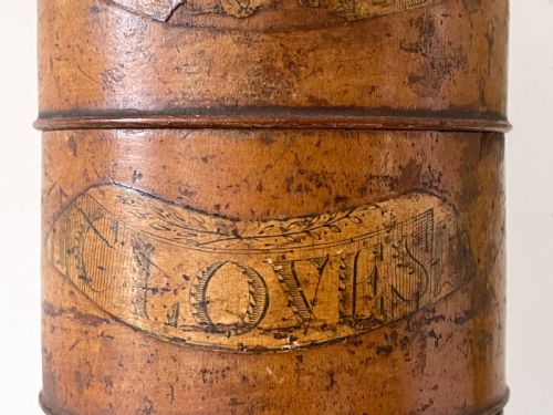 AN ANTIQUE SIX TIER SPICE TOWER ORIGINAL LABELS - ADDITIONAL PHOTO 3