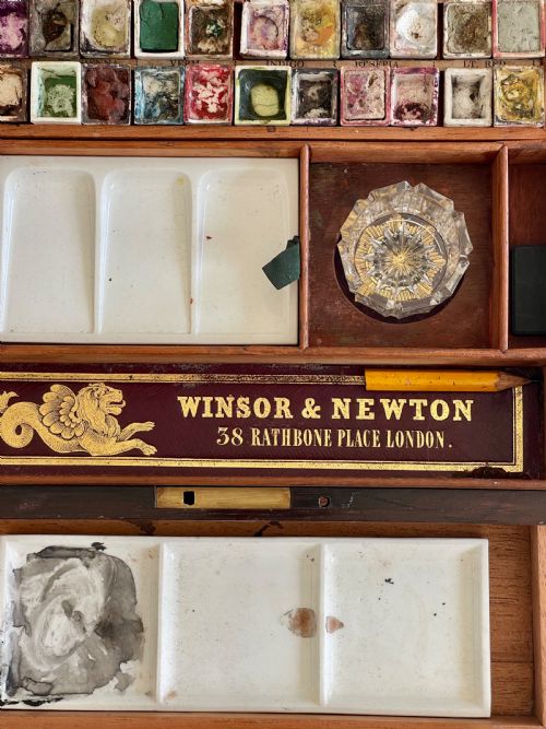 AN ANTIQUE ROSEWOOD PAINT BOX LEATHER INSET WITH EMBOSSED LABEL WINSOR NEWTON - ADDITIONAL PHOTO 7