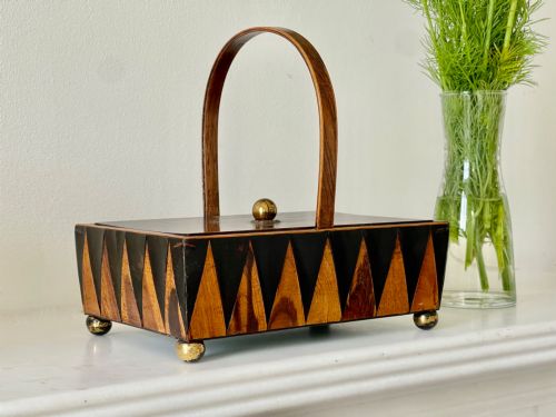 an antique van dyke decorated boxbasket specimen woods - CATEGORY: ANTIQUE BOXES - DATED 19TH CENTURY