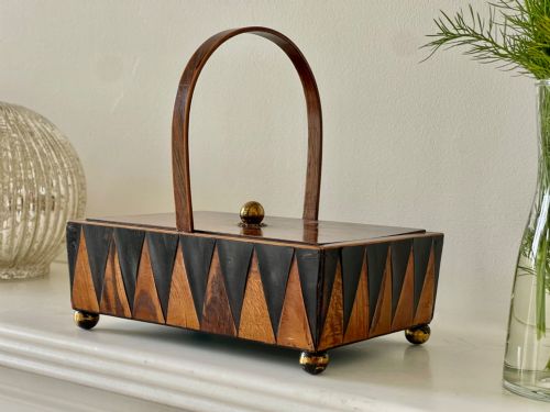 AN ANTIQUE VAN DYKE DECORATED BOXBASKET SPECIMEN WOODS - ADDITIONAL PHOTO 5