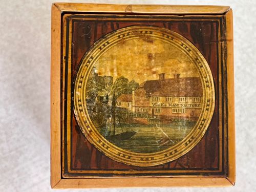 AN ANTIQUE TUNBRIDGE WARE BOX WISE MANUFACTORY LABEL HAND WRITTEN CARDS INSIDE - ADDITIONAL PHOTO 3
