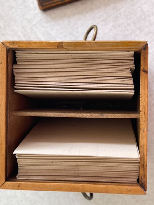 AN ANTIQUE TUNBRIDGE WARE BOX WISE MANUFACTORY LABEL HAND WRITTEN CARDS INSIDE - ADDITIONAL PHOTO 4