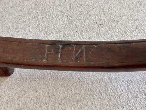 AN ANTIQUE TREEN KNITTING SHEATH DATED HEARTS DIAMONDS AND PEWTER INLAY DECORATION - ADDITIONAL PHOTO 4