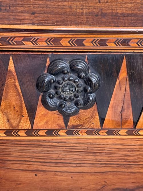 A STRIKING ANTIQUE GEORGIAN TUNBRIDGE WARE TEA CADDY FITTED INTERIOR - ADDITIONAL PHOTO 5