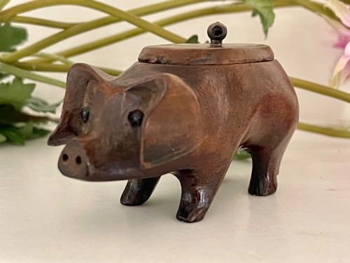 antique treen pig shaped snuff box - CATEGORY: ANTIQUE BOXES - DATED 19TH CENTURY