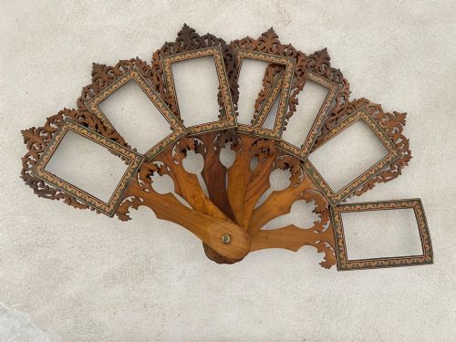 AN UNUSUAL ANTIQUE TREEN FAN WITH SEVEN PHOTO FRAMES - ADDITIONAL PHOTO 4