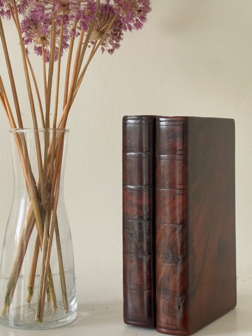 An Antique Novelty Cribbage Box - In the Form of Two Books
