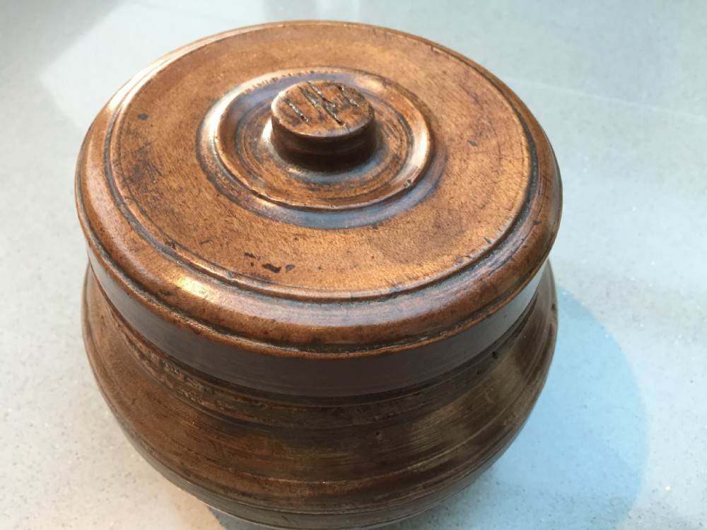 A fabulons Antique Spice Pot with Lid