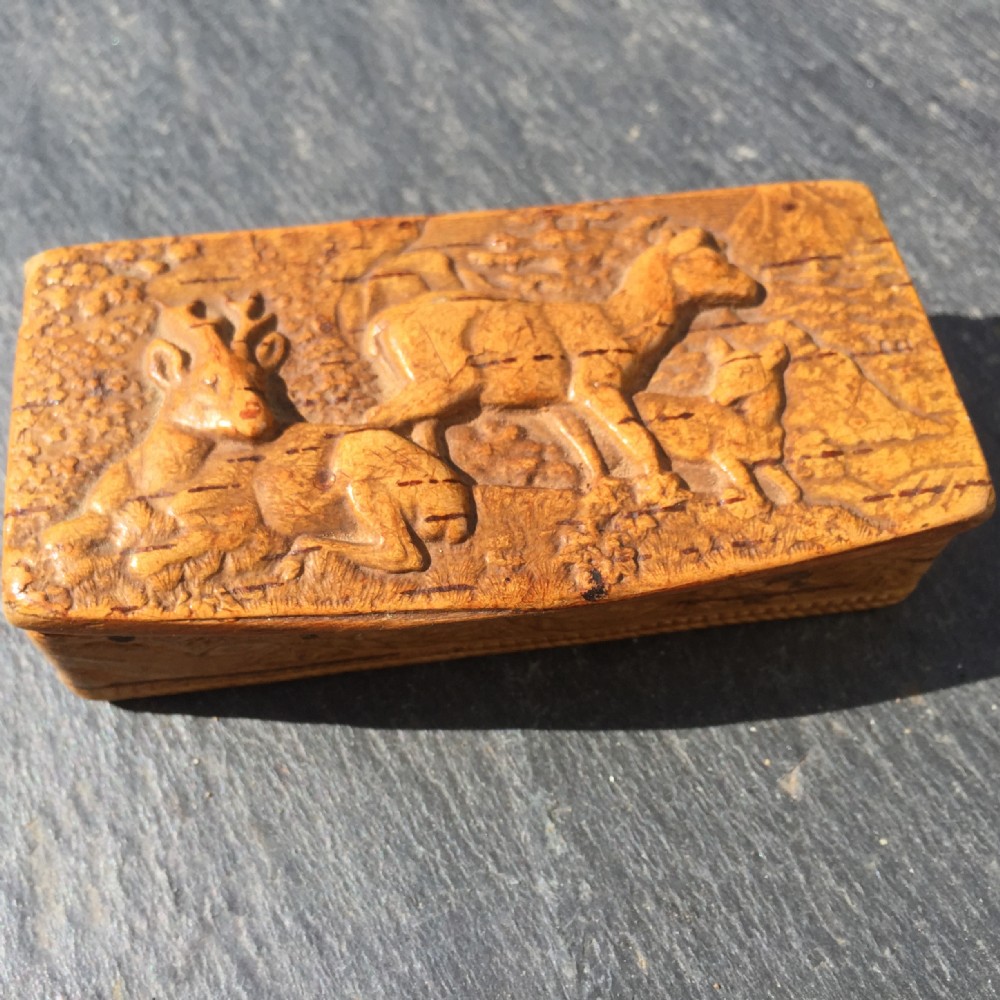 A antique pressed wood snuff box