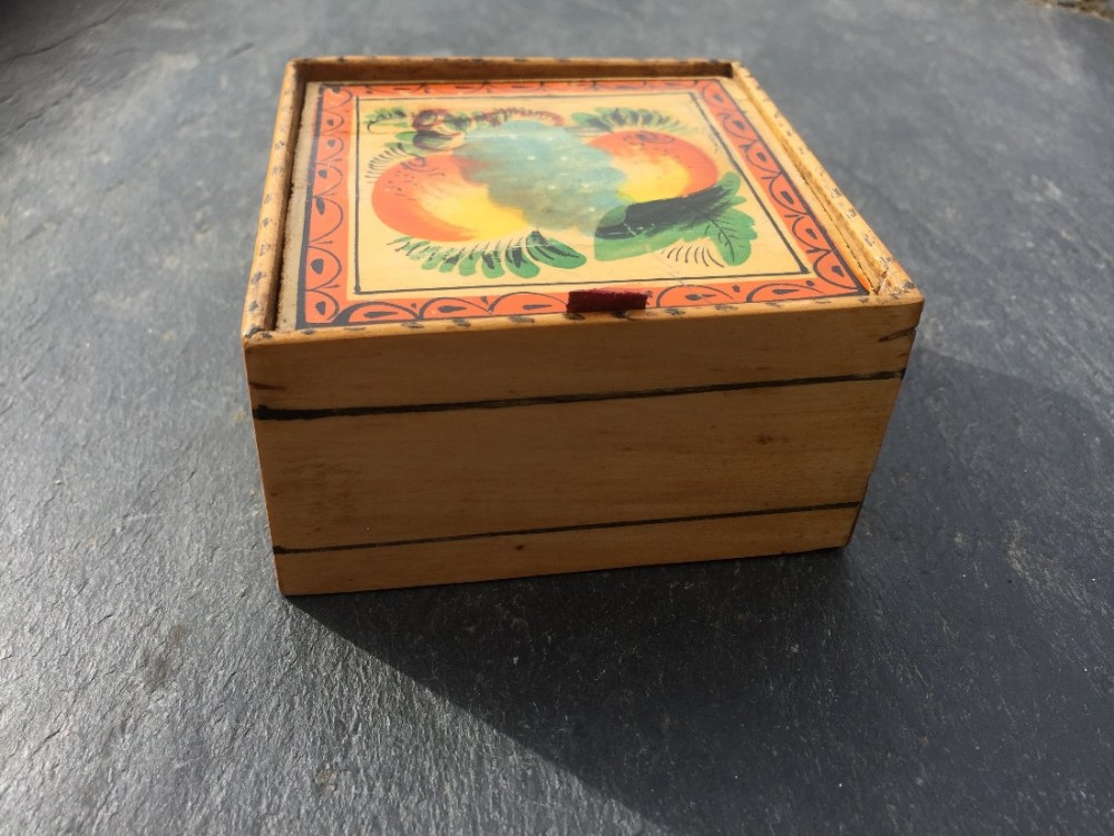An early 19th century Tunbridge Ware cotton reel box