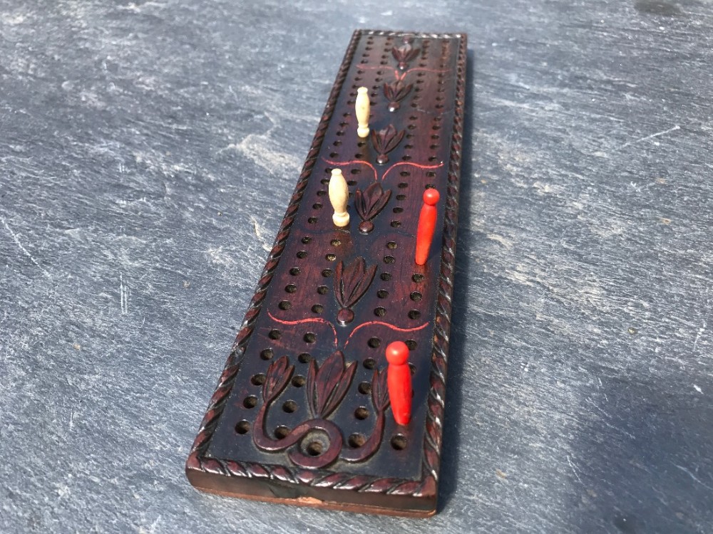 Antique Carved & Painted Cribbage Board - treen