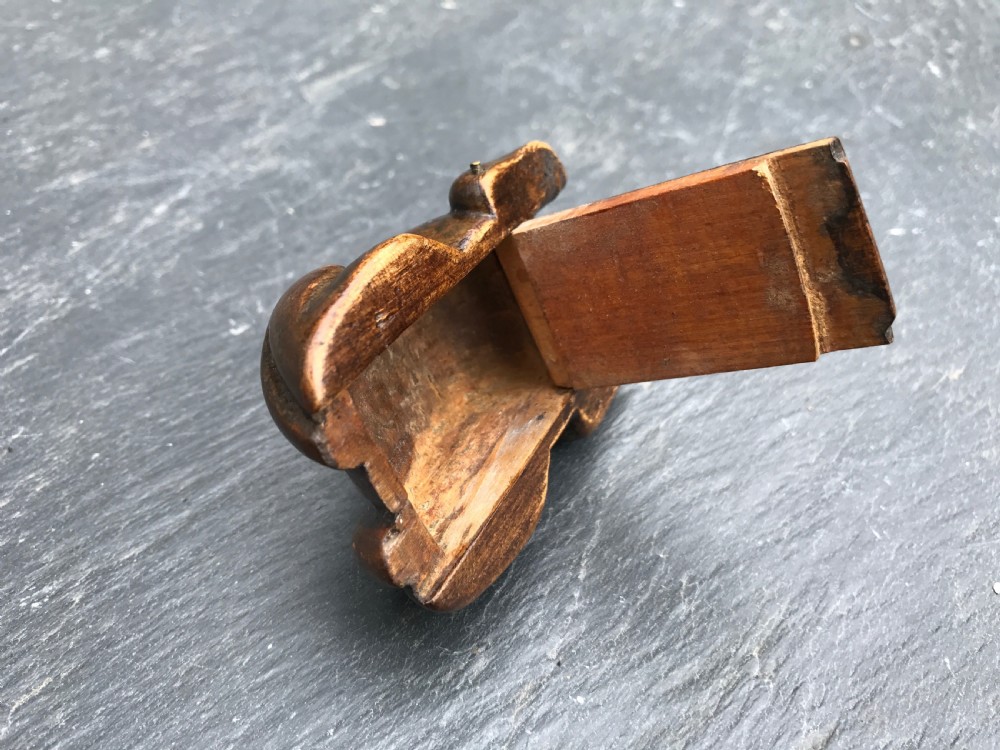 Antique Novelty Snuff Box -in the form of a toad View IV