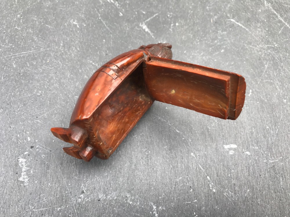 Antique Coquilla Nut Snuff box - Figural man with hooked nose View V