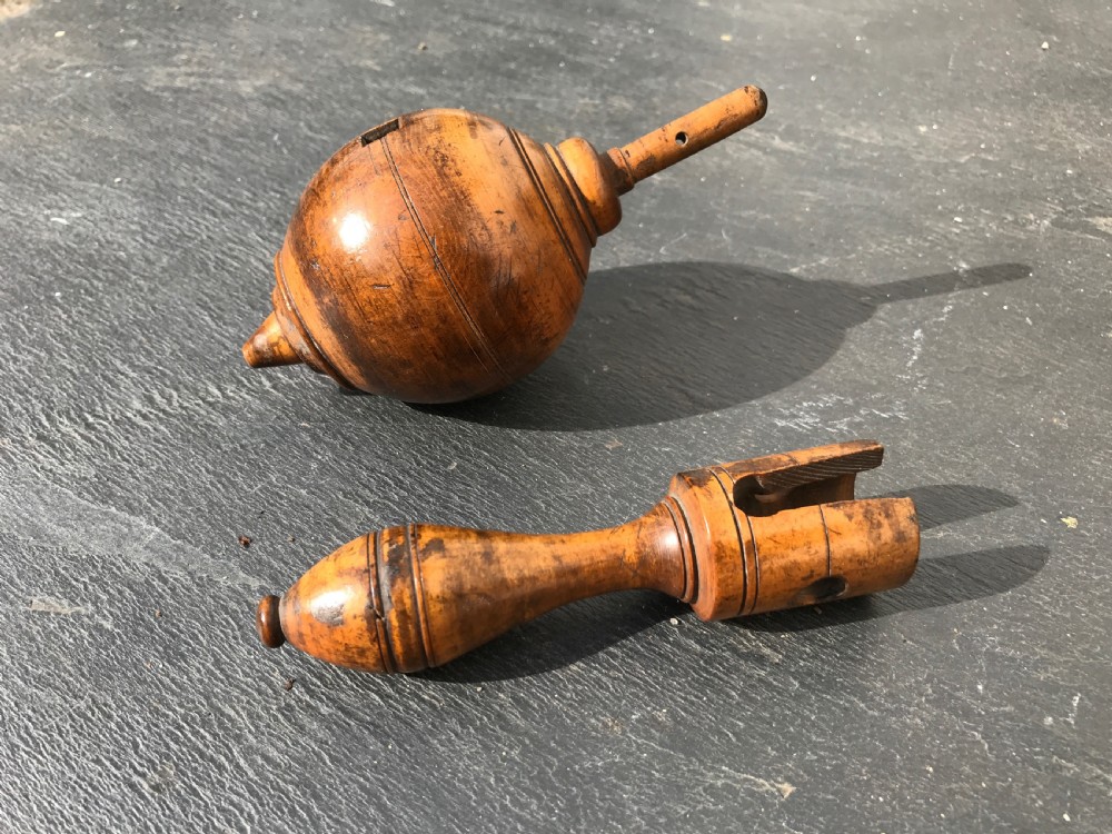 Antique  Treen Victorian spinning top turned from boxwood. View III
