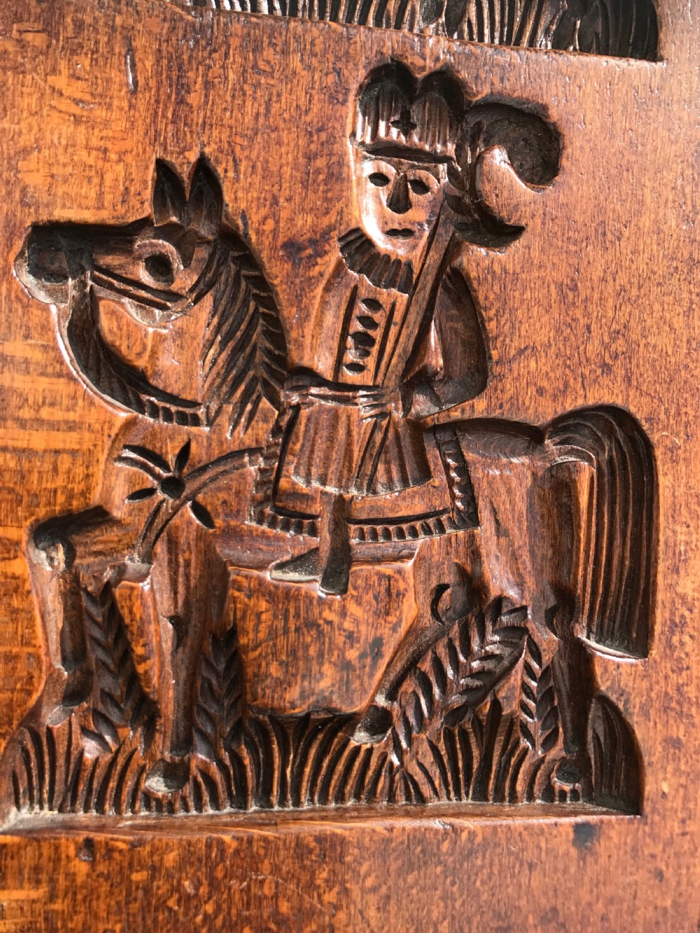 A 19th century treen carved beech wood gingerbread / biscuit mould View IV