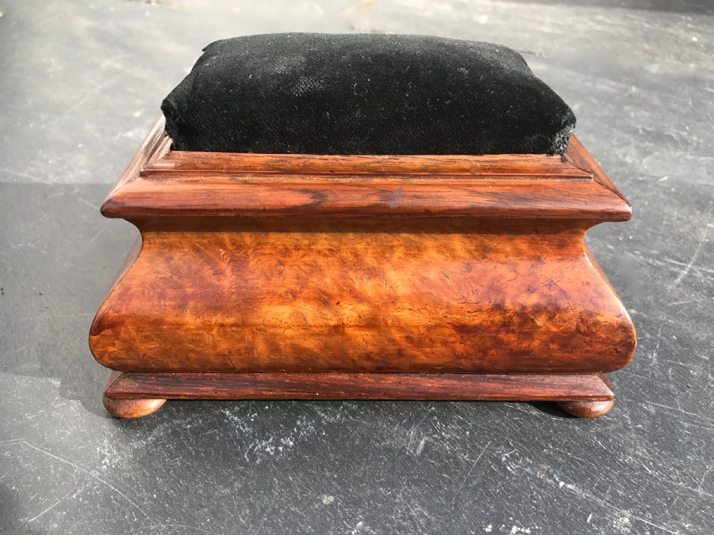 A Victorian burr walnut pincushion box 