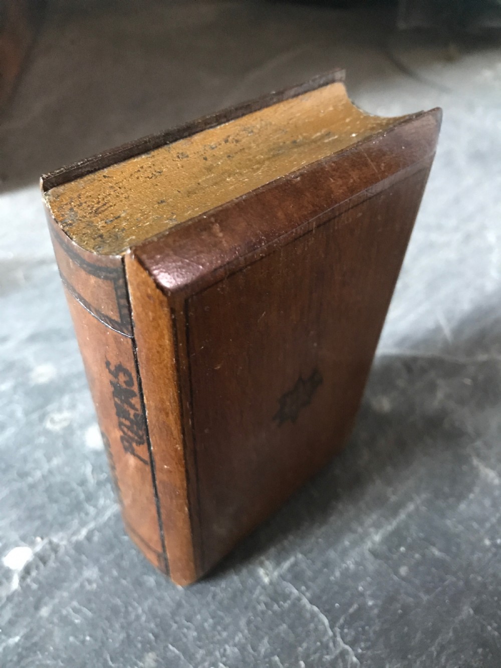 An unusual 19th century mahogany puzzle book box - Burns Poems  to spine View IV
