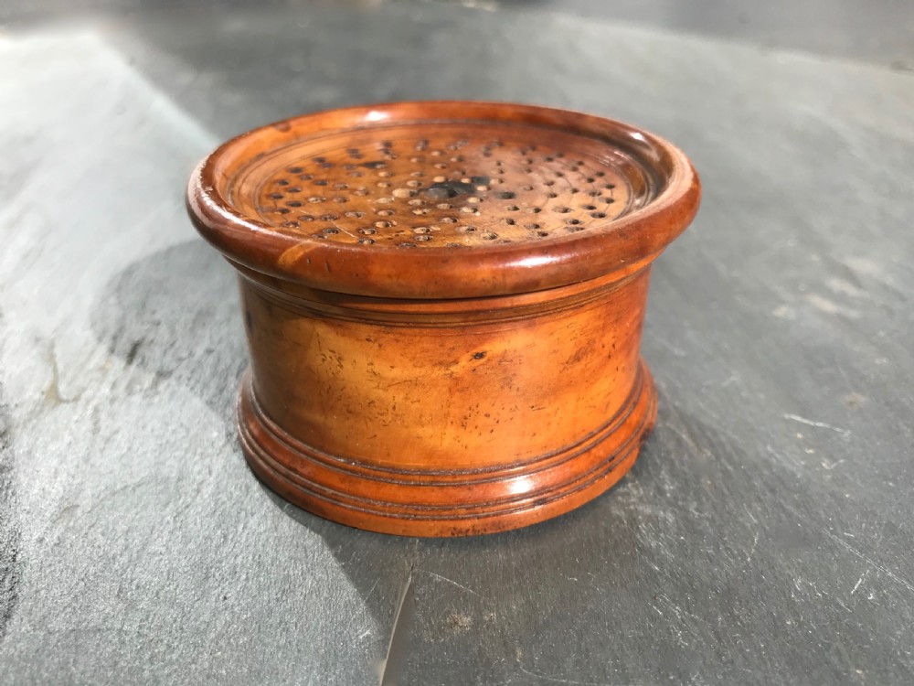 Antique treen pounce pot