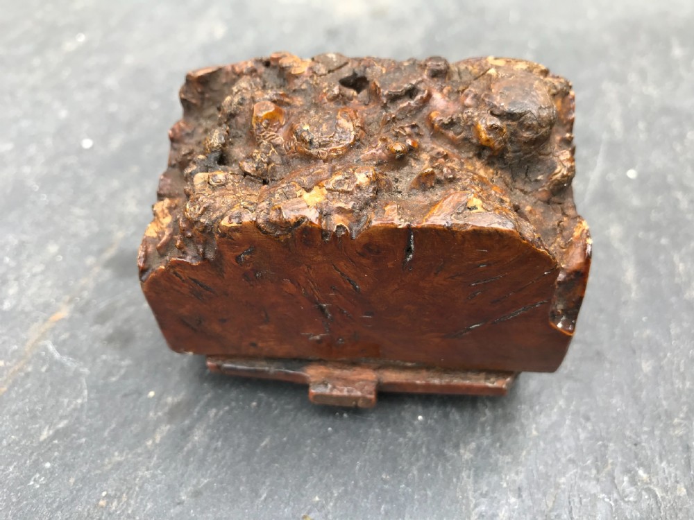 A Georgian Snuff Box - carved from a lump of burl maple