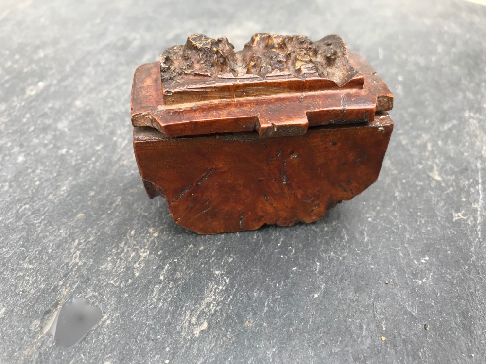 A Georgian Snuff Box - carved from a lump of burl maple View IV
