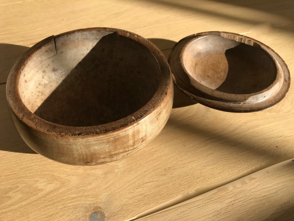 A large Sized Antique Mealey Beg - treen View II