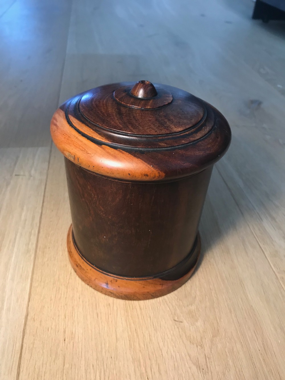 Antique Lignum Vitae String Box - treen View II