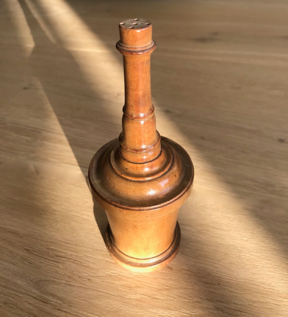 Antique Treen Glove Powderer