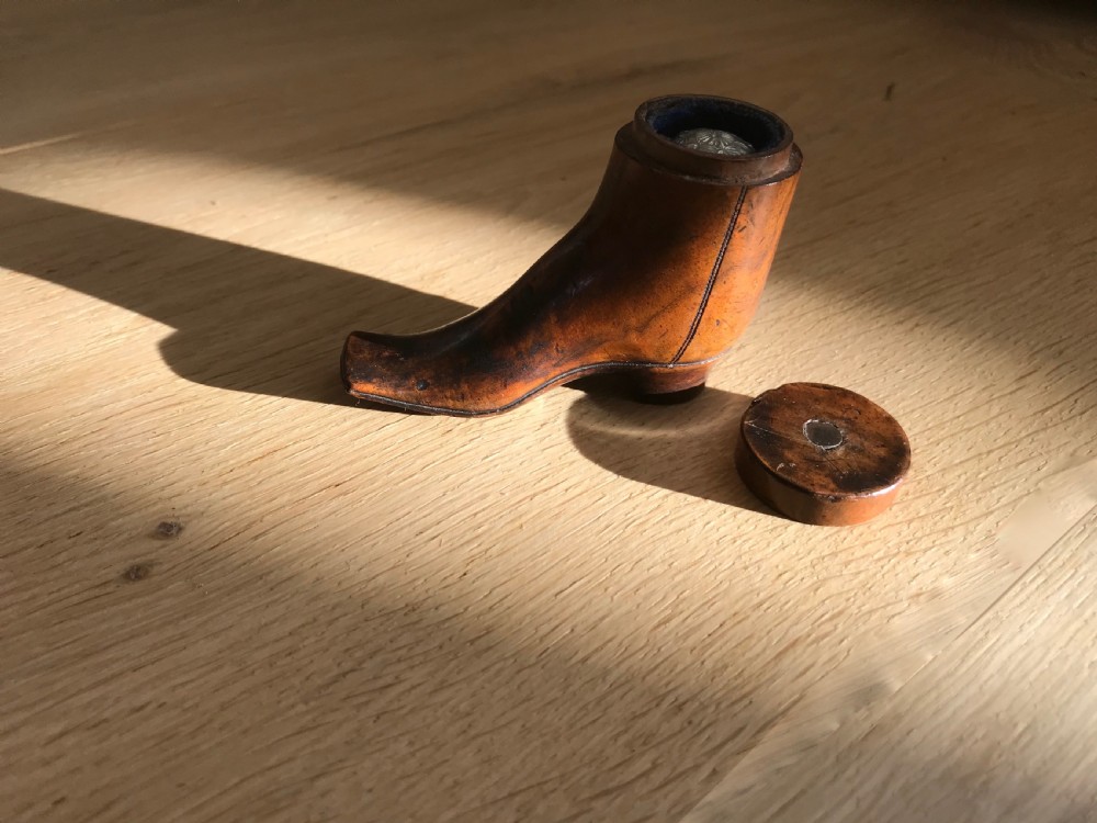 Antique Shoe Thimble Holder - Treen View IV