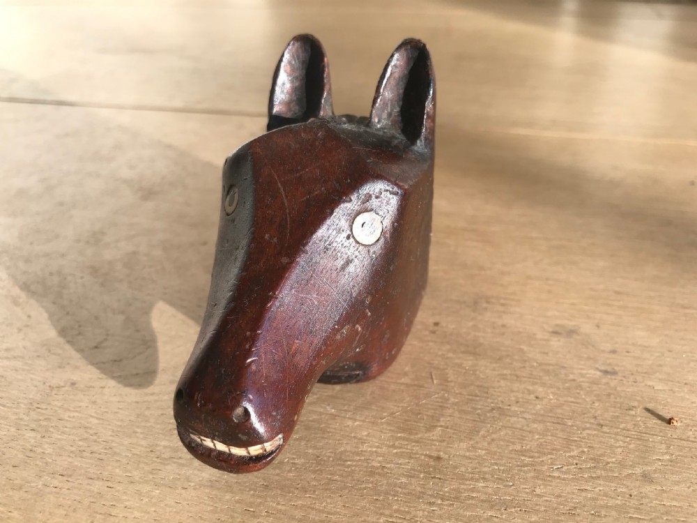 An antique snuff box - horse's head, dated 1809 View V