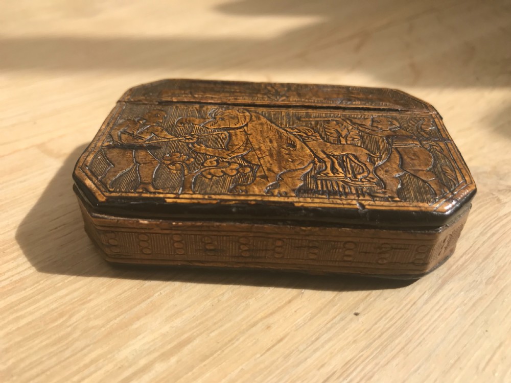 An interesting double sided pressed birch wood antique snuff box View V