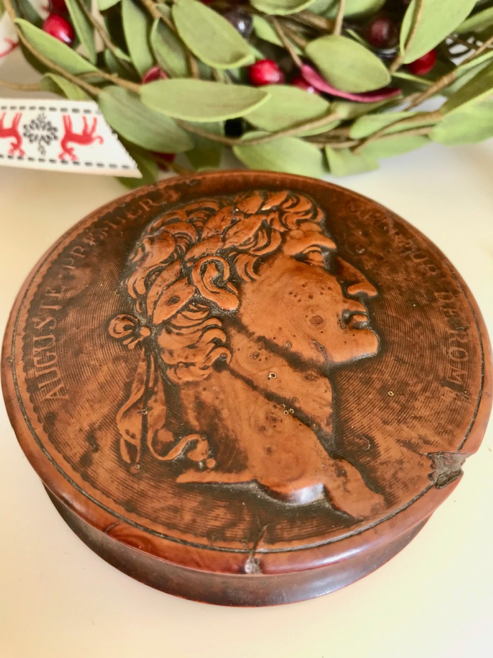 Antique Pressed Wood Snuff Box - Augustus View II