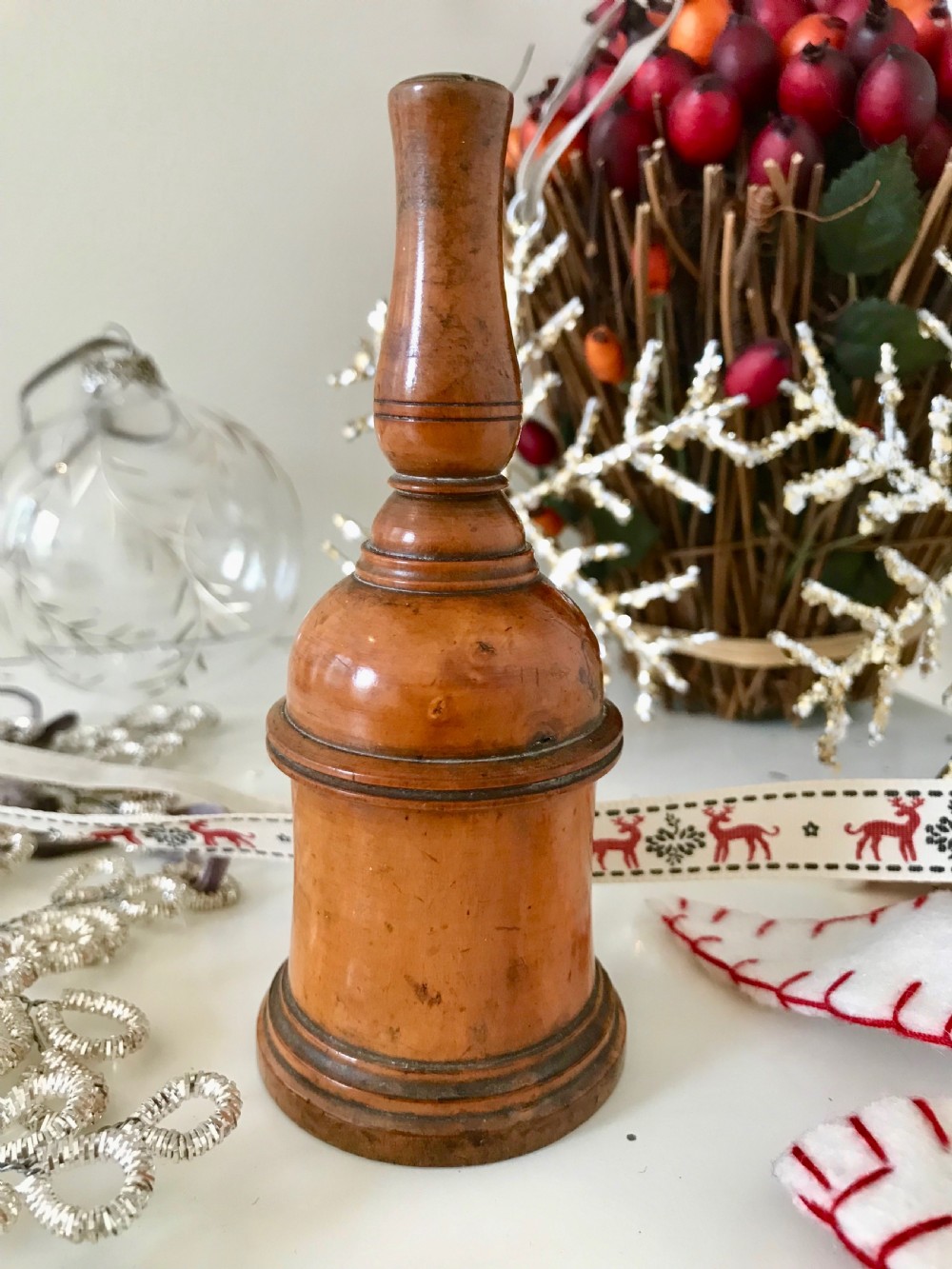 Antique Glove Powderer - treen