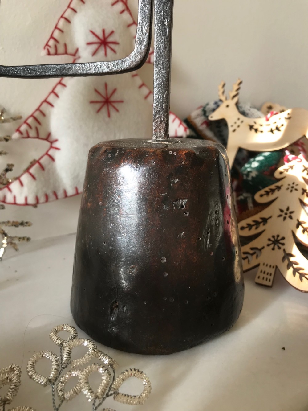 Antique Welsh Rushlight - unusual pie crust base View II