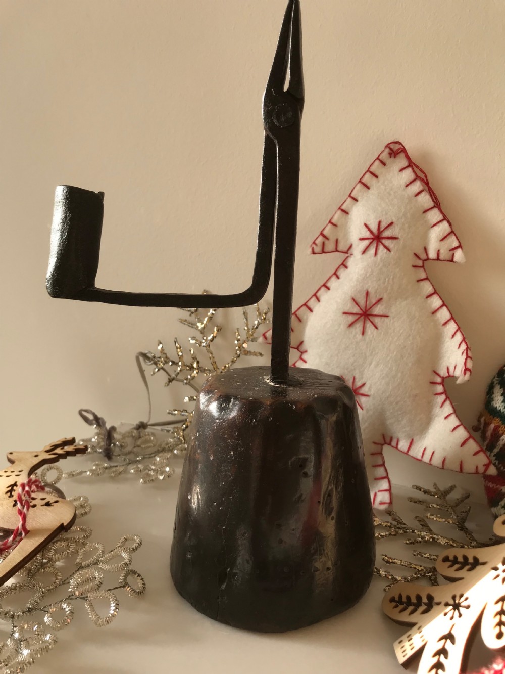 Antique Welsh Rushlight - unusual pie crust base View III