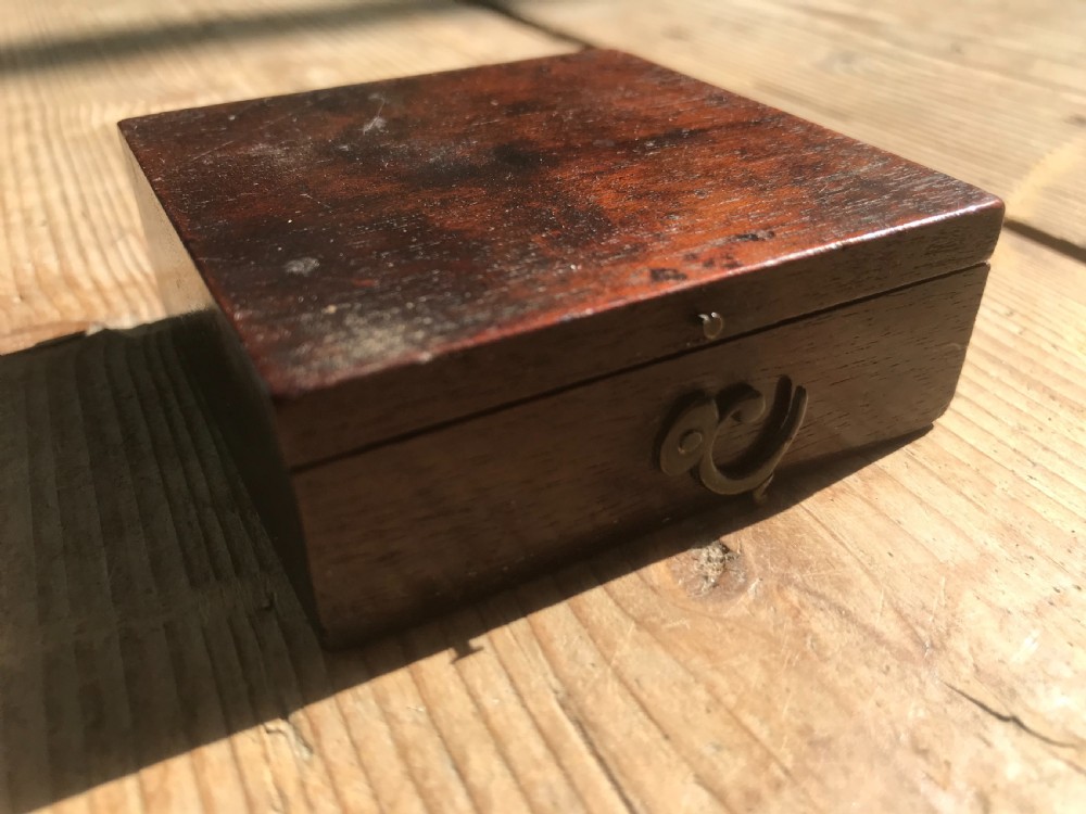 Antique Explorer's Compass - treen
 View V
