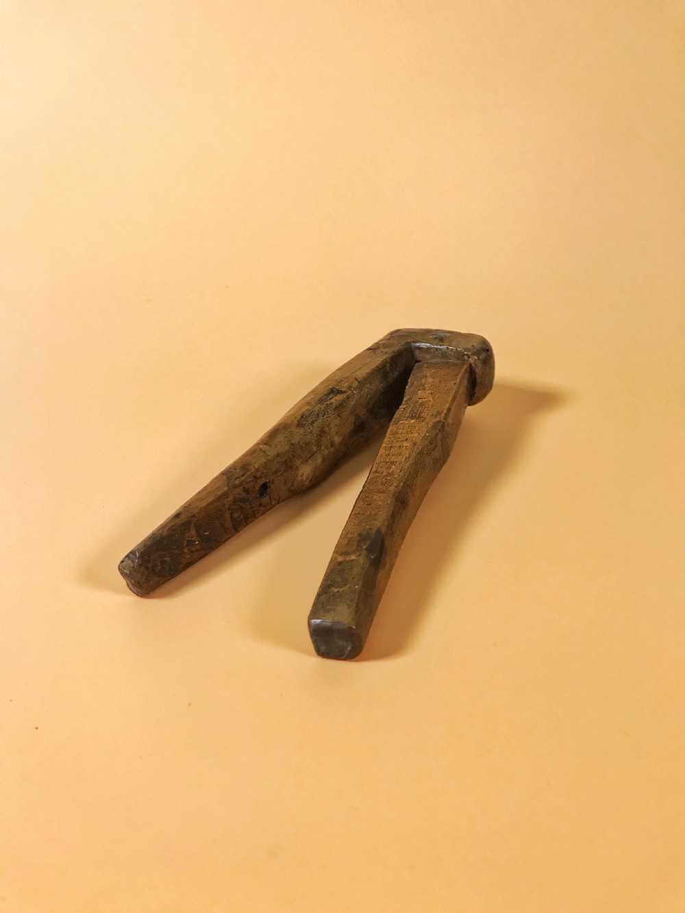 An English Antique Treen Lever Nutcracker - 18th century View VI