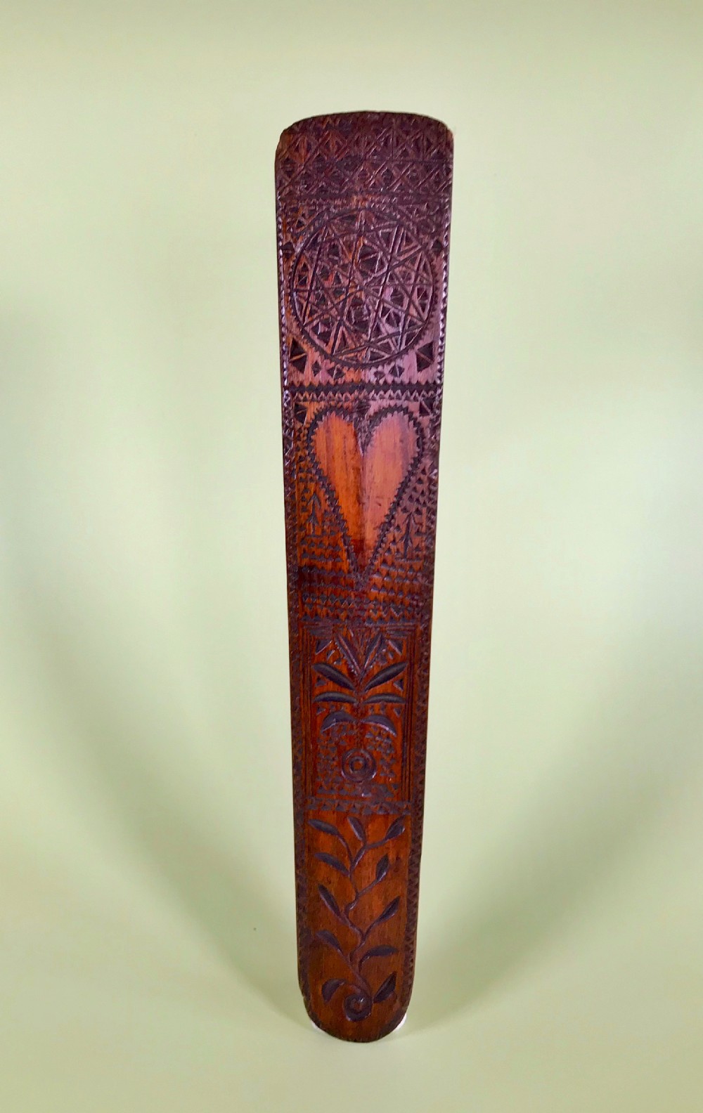 Antique Stay Busk - treen