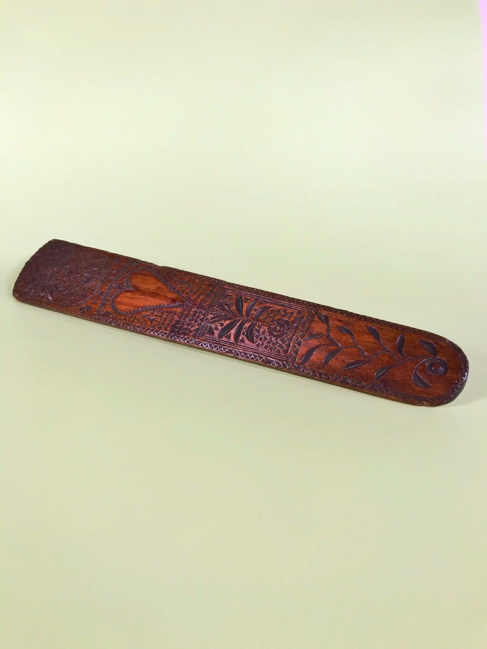 Antique Stay Busk - treen View VII