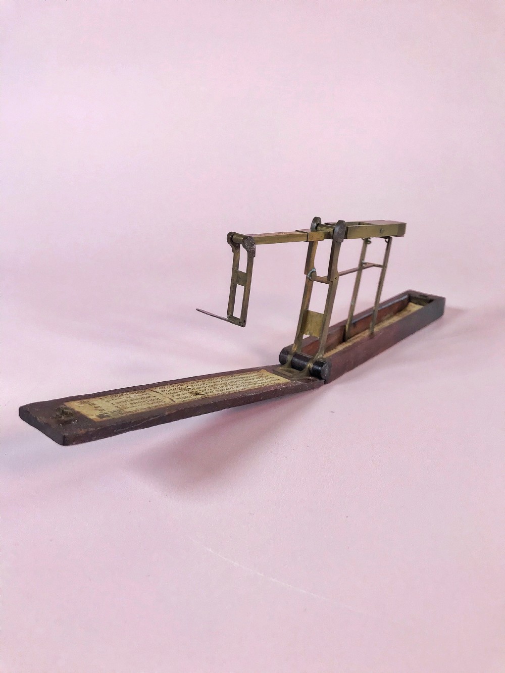 Antique Folding Sovereign Scales
