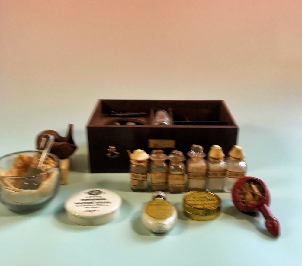Antique Apothecary/Medicine Chest View V