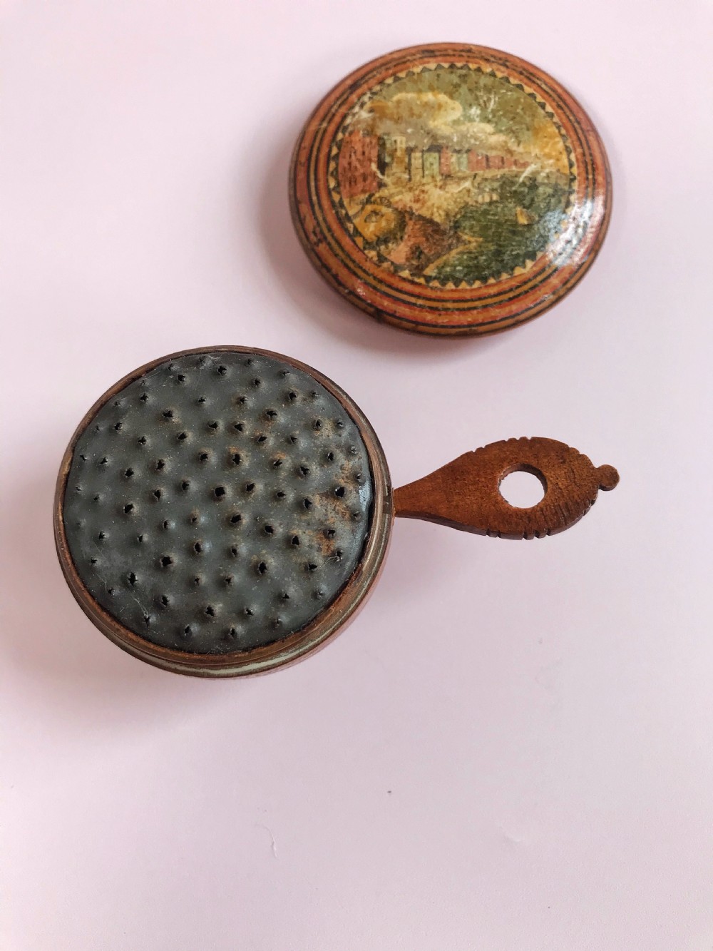 Antique Table Nutmeg Grater - Early  Tunbridge Ware - probably by Wise View VII