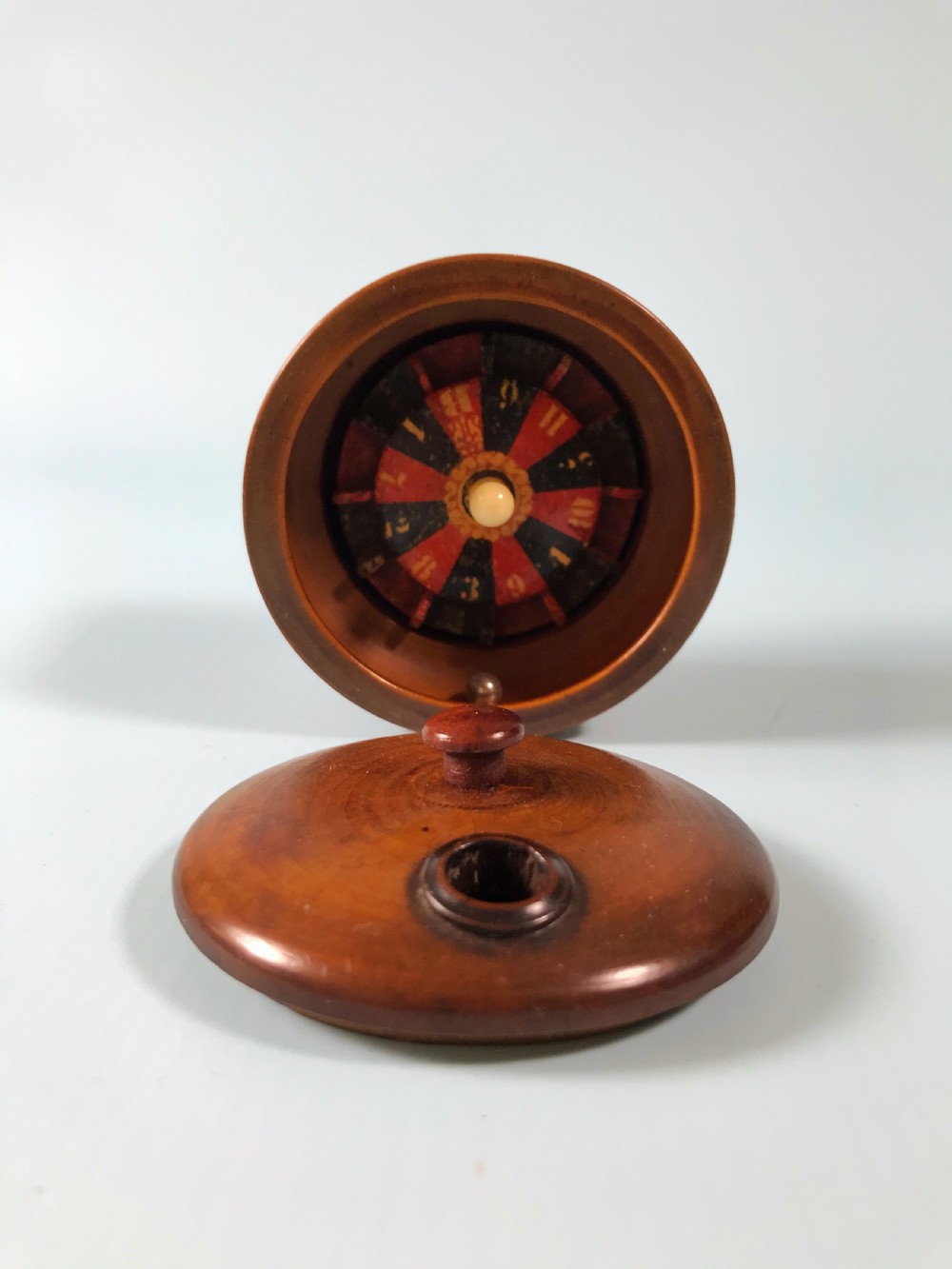 Antique Travelling Roulette Game View II