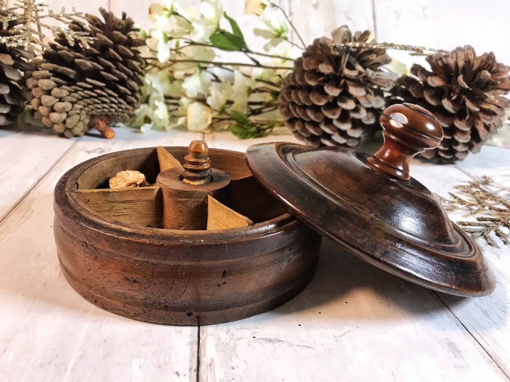 Antique Treen Walnut Spice Box - 18th century View IV