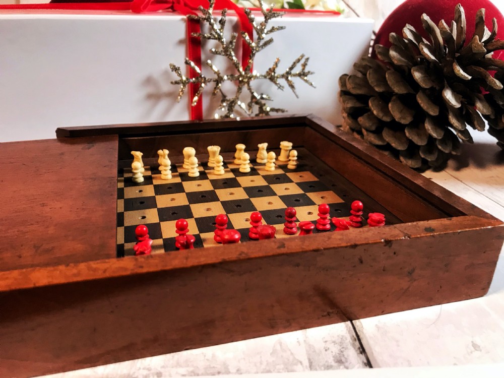 Antique Travelling  Chess Box & Pieces