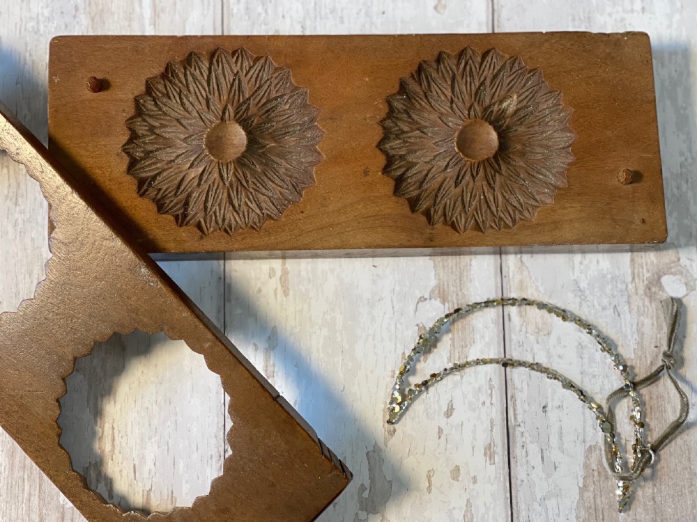 Antique Treen Two piece Confectionery Mould View VII