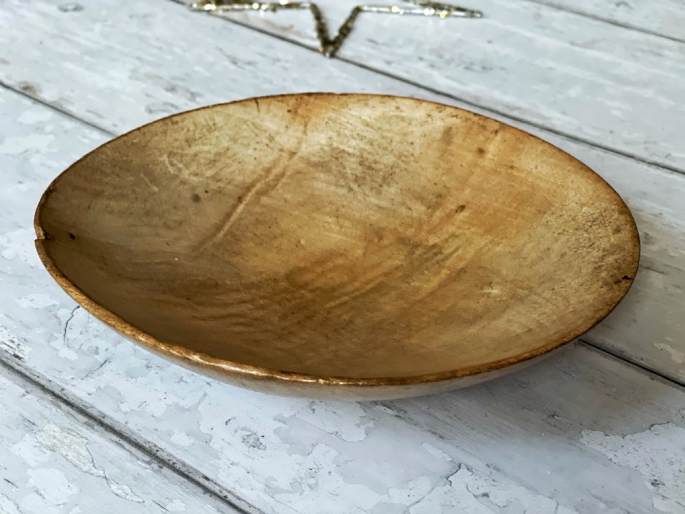 Antique Cream Skimmer - rippled sycamore View II