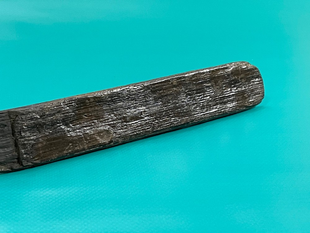 Antique Stay Busk - treen View V