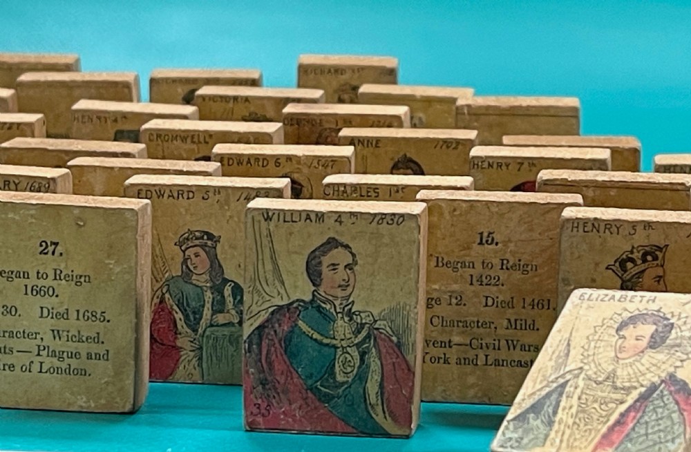 Antique Bricks - complete Kings & Queens with Historical references View VII