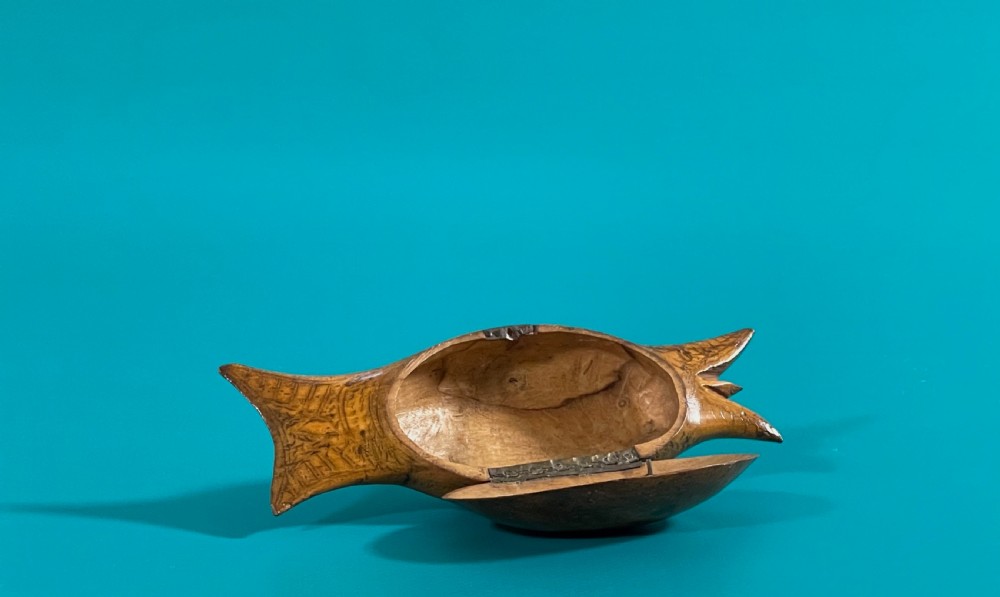 Antique Treen Snuff Box - fish shaped View II