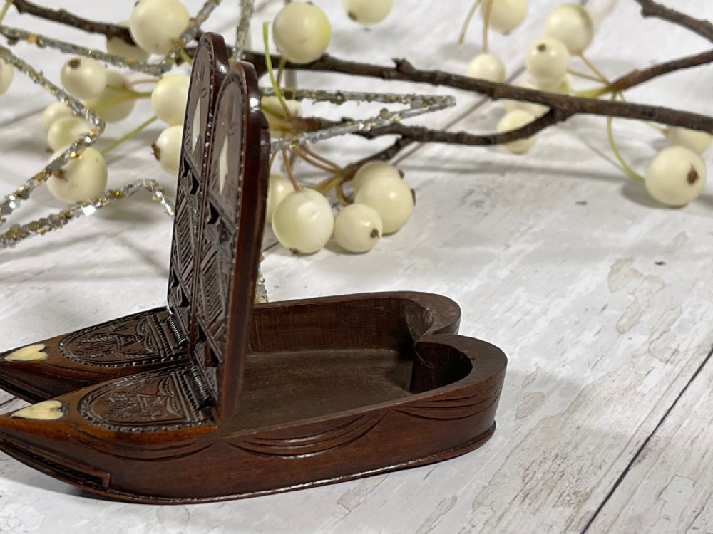 Antique Prisoner of War Double Snuff Shoe - love token View II